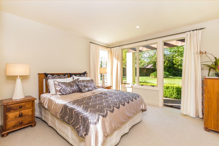 Photo of property in 280 Gillespie Place, Acacia Bay, Taupo, 3385