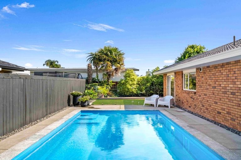 Photo of property in 6 Madeira Close, Papamoa Beach, Papamoa, 3118