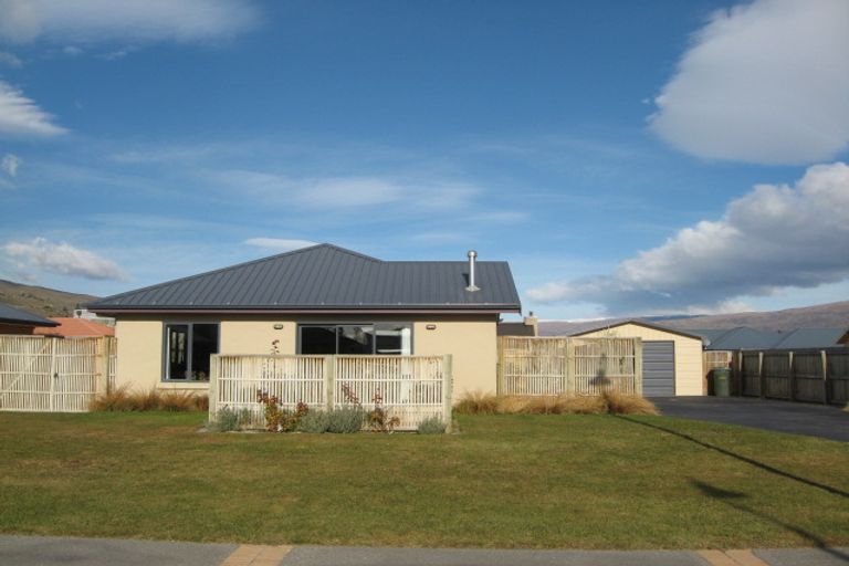 Photo of property in 3 Matthews Crescent, Cromwell, 9310