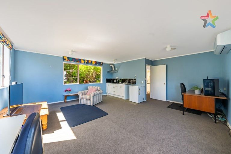 Photo of property in 24 Matuhi Street, Tirohanga, Lower Hutt, 5010