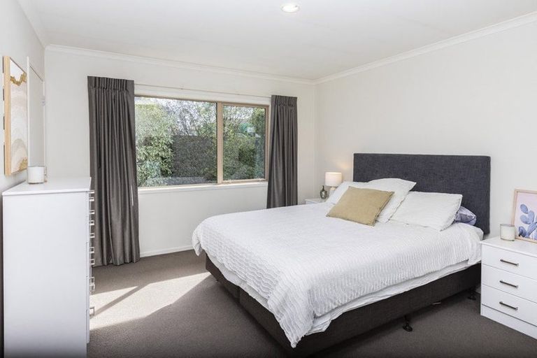 Photo of property in 2/274 Burwood Road, Burwood, Christchurch, 8083
