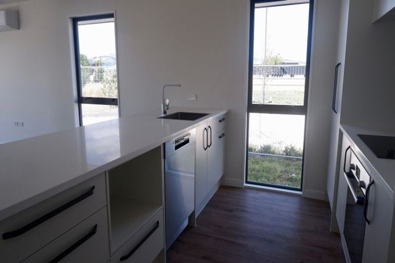 Photo of property in 13 Seelster Lane, Halswell, Christchurch, 8025