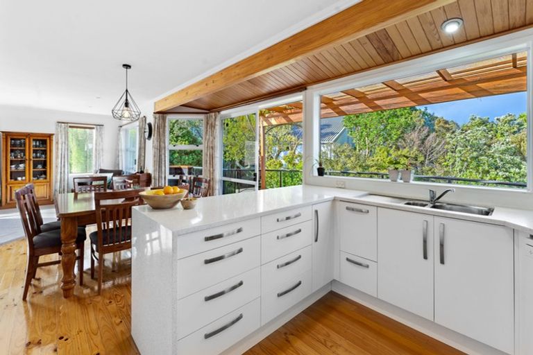 Photo of property in 99 Churchill Road, Murrays Bay, Auckland, 0630