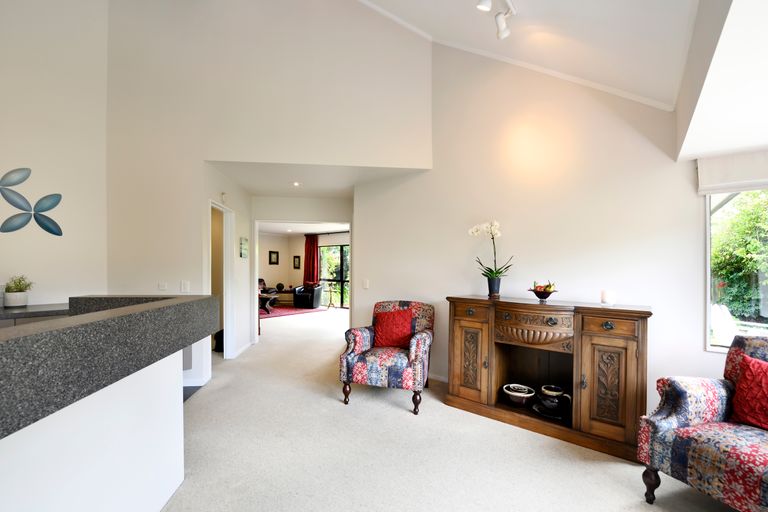 Photo of property in 21 Farnham Drive, Richmond, 7020