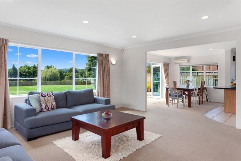 Photo of property in 33 Edgewater Grove, Whakatane, 3120