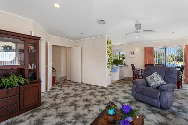 Photo of property in 1 The Glebe, Coastlands, Whakatane, 3120