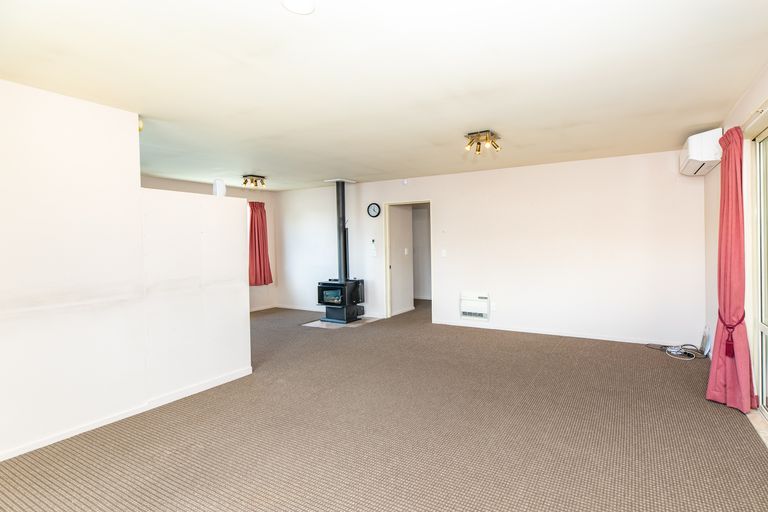 Photo of property in 681 Main North Road, Belfast, Christchurch, 8051