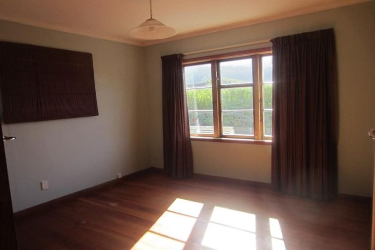 Photo of property in 63 Ranui Terrace, Tawa, Wellington, 5028