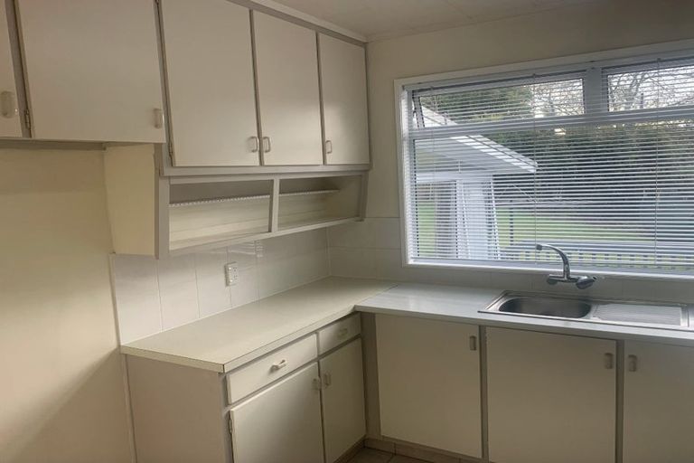 Photo of property in 23 Cockayne Crescent, Sunnynook, Auckland, 0620