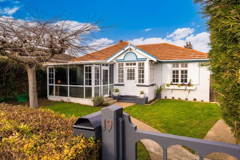 Photo of property in 19 Mornington Road, Balaclava, Dunedin, 9011