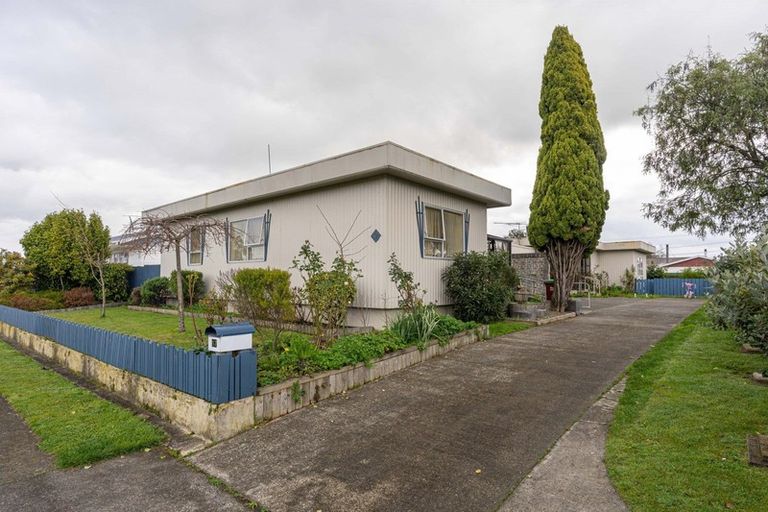 Photo of property in 17 Stout Street, Masterton, 5810