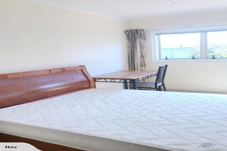 Photo of property in 15 Roadley Avenue, Sunnyhills, Auckland, 2010