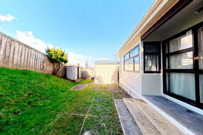 Photo of property in 214 Puriri Street, Castlecliff, Whanganui, 4501