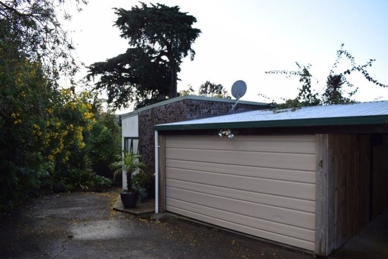 Photo of property in 1/59a Glencoe Road, Browns Bay, Auckland, 0630