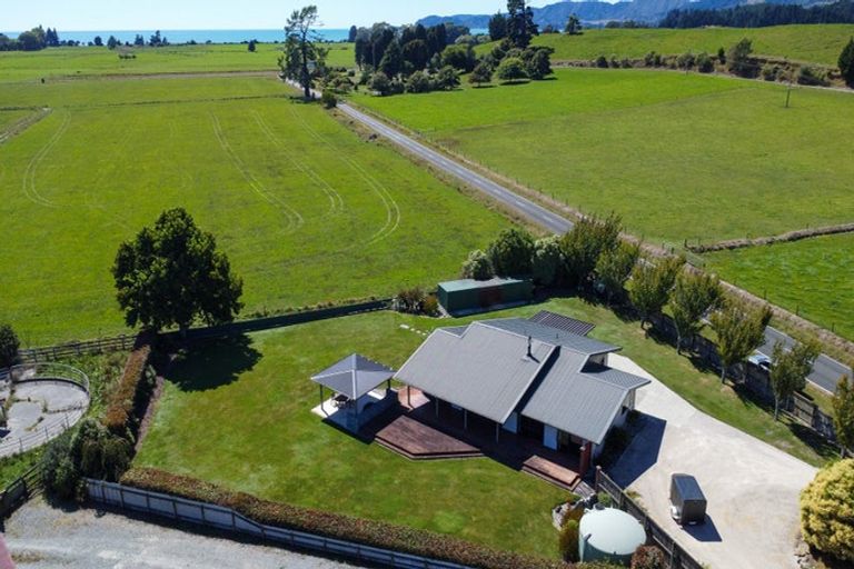 Photo of property in 191 Rototai Road, Takaka, 7183
