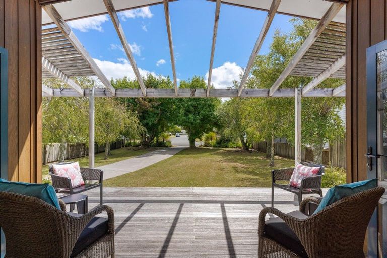 Photo of property in 210 Linton Crescent, Whangamata, 3620