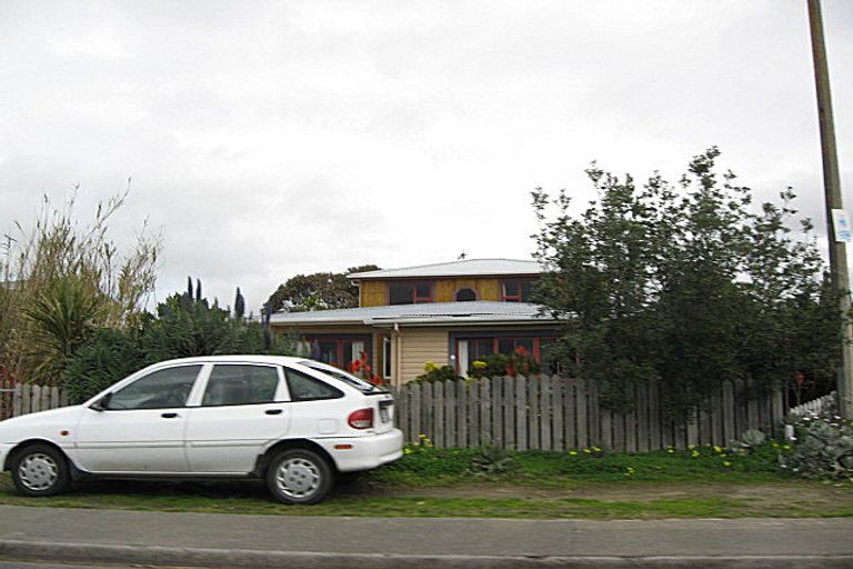 Photo of property in 104 Beach Road, Haumoana, 4102