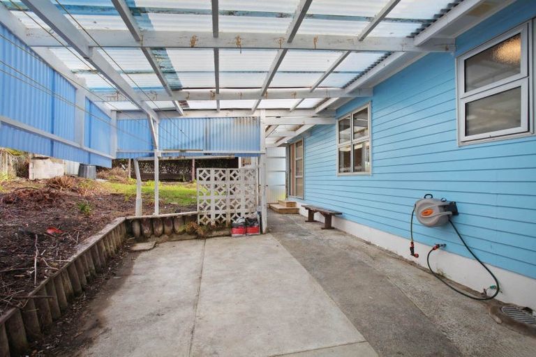 Photo of property in 65 Saffron Street, Birkdale, Auckland, 0626