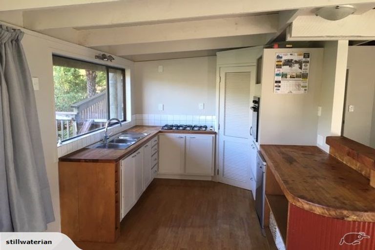 Photo of property in 25 Elliston Crescent, Stanmore Bay, Whangaparaoa, 0932