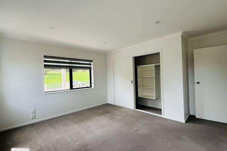 Photo of property in 15 Aronia Way, Goodwood Heights, Auckland, 2105