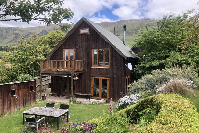 Photo of property in 24a Bills Way, Wanaka, 9305