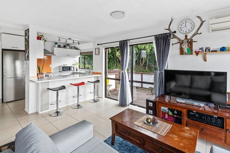 Photo of property in 1/32 Rajkot Terrace, Broadmeadows, Wellington, 6035