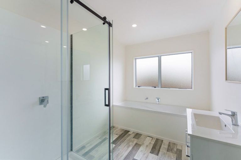 Photo of property in 21 Te Rauparaha Street, Otaki, 5512