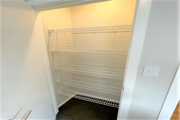 Photo of property in 6 Gloaming Lane, Wallaceville, Upper Hutt, 5018