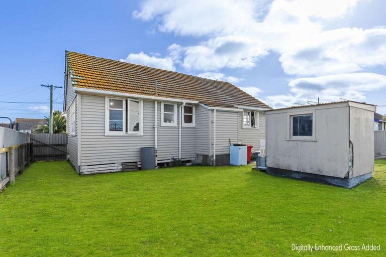 Photo of property in 34 Matipo Street, Castlecliff, Whanganui, 4501