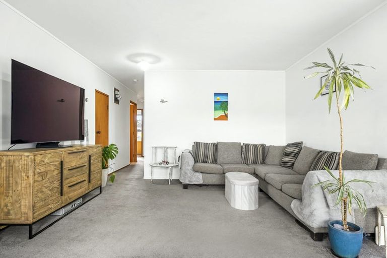 Photo of property in 4 Spinella Drive, Bayview, Auckland, 0629