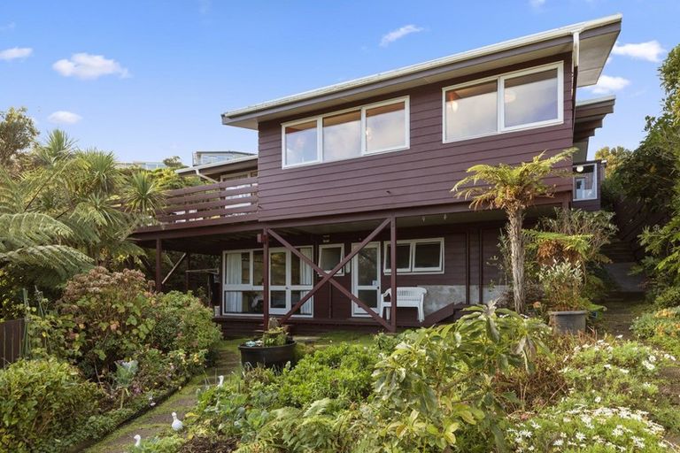 Photo of property in 117 Dowse Drive, Maungaraki, Lower Hutt, 5010