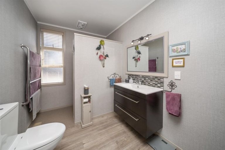 Photo of property in 81 Collins Street, Hawera, 4610