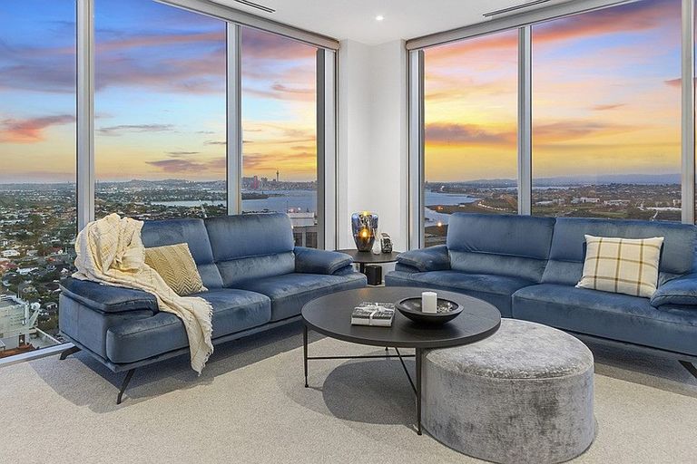 Photo of property in Sentinel Apartments, 2403/3 Northcroft Street, Takapuna, Auckland, 0622