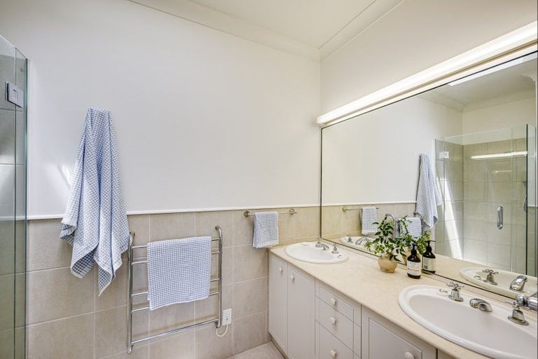 Photo of property in 16 Kopanga Road, Havelock North, 4130