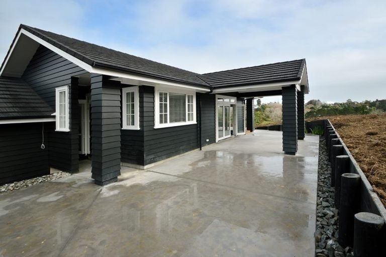 Photo of property in 335 Whitford Road, Whitford, Howick, 2571