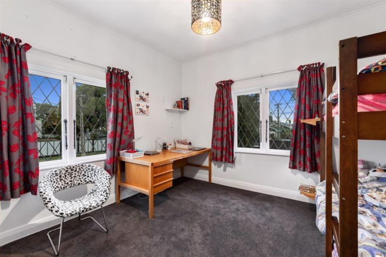 Photo of property in 1/38a Norwood Road, Bayswater, Auckland, 0622