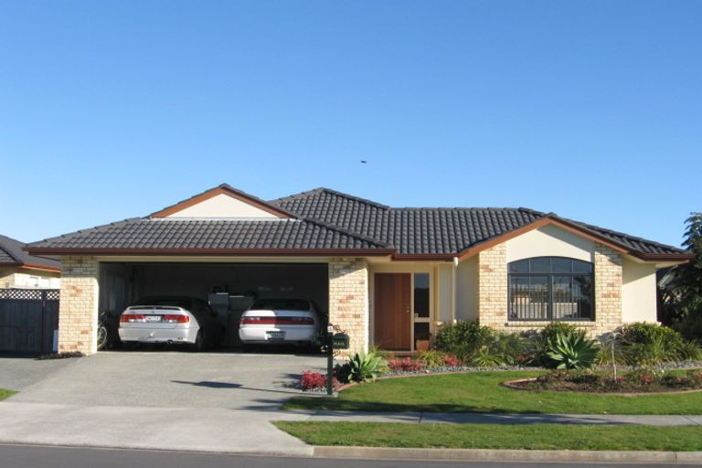 Photo of property in 72 Blackwood Drive, Wattle Downs, Auckland, 2103