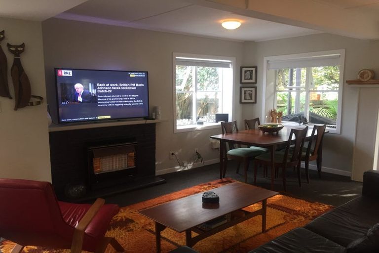 Photo of property in 1/1 Sylvan Park Avenue, Milford, Auckland, 0620