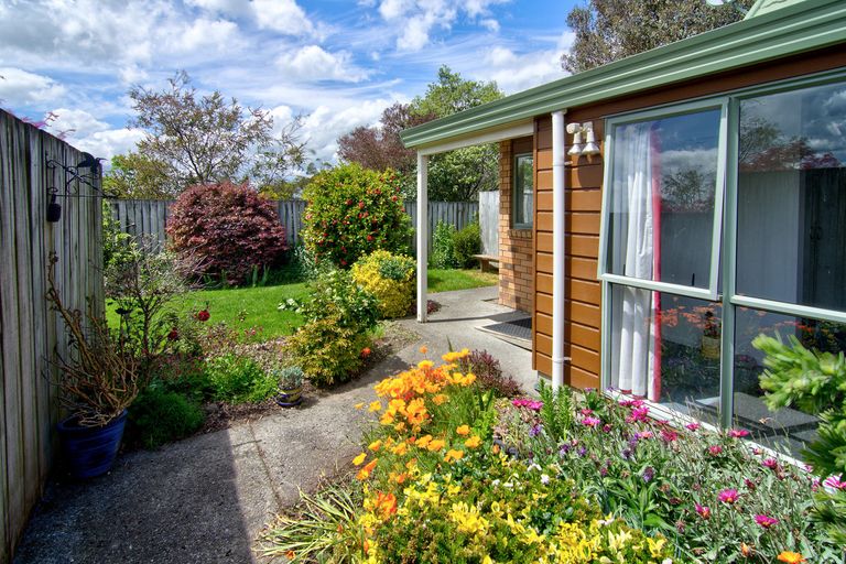 Photo of property in Holdsworth Villas, 41/2 William Donald Drive, Solway, Masterton, 5810