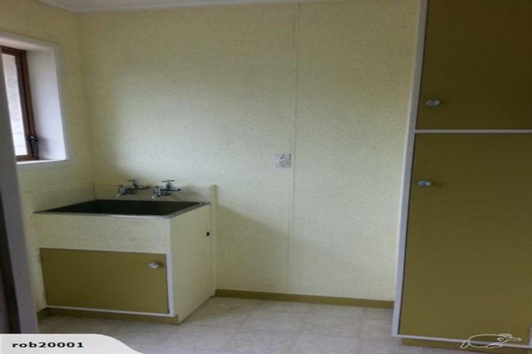 Photo of property in 2/28 Oakland Avenue, Papatoetoe, Auckland, 2025