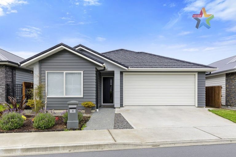 Photo of property in 3 Takapo Grove, Kelson, Lower Hutt, 5010