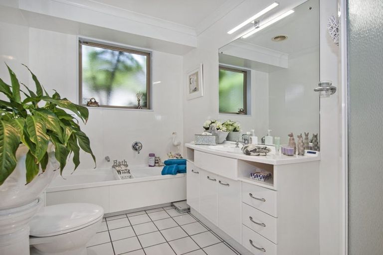 Photo of property in 18 Lochiel Place, Te Kamo, Whangarei, 0112