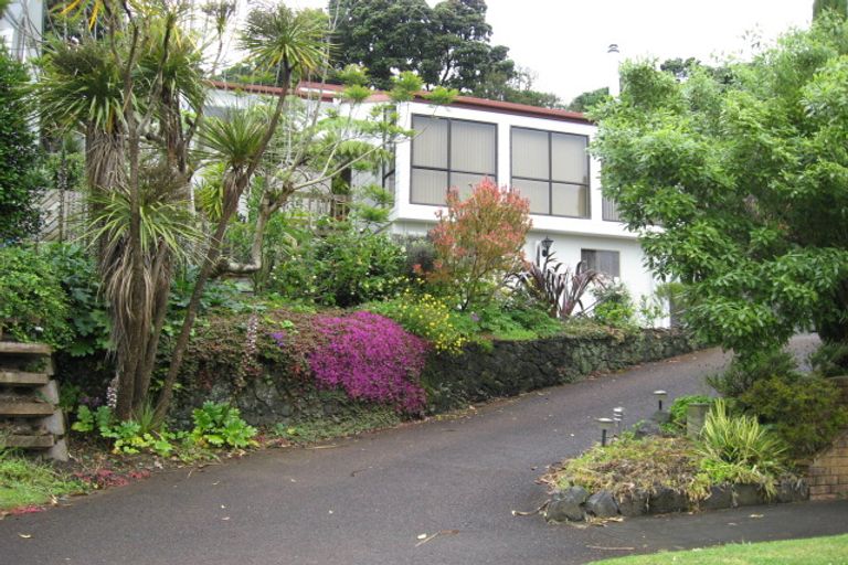 Photo of property in 14 Kanohi Terrace, Mangere Bridge, Auckland, 2022