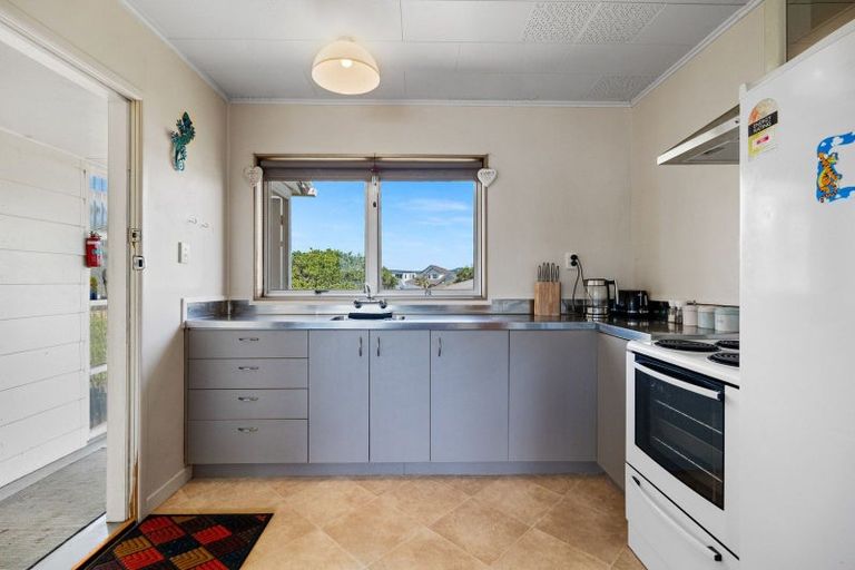 Photo of property in 219 One Tree Point Road, One Tree Point, 0118