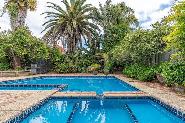 Photo of property in 8 Riro Street, Hamilton East, Hamilton, 3216