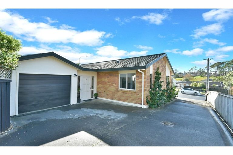 Photo of property in 1/926 Whangaparaoa Road, Manly, Whangaparaoa, 0930