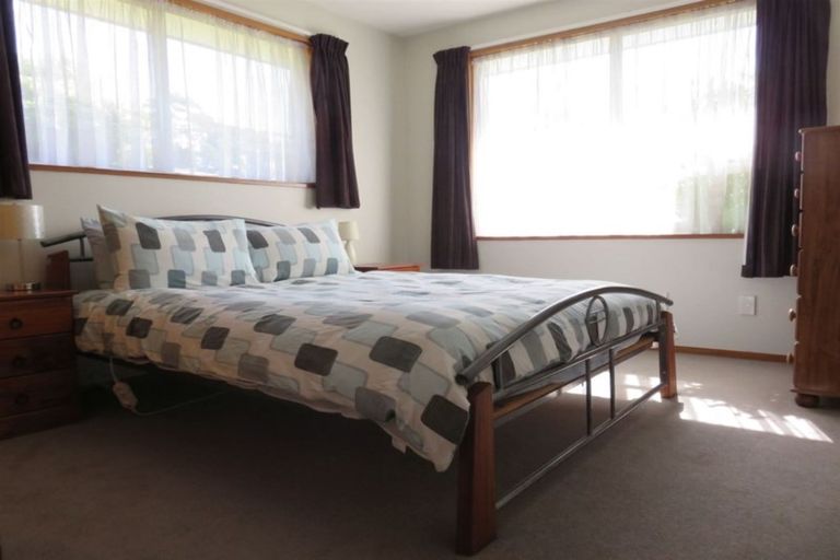 Photo of property in 15 Rolfe Place, Bishopdale, Christchurch, 8053