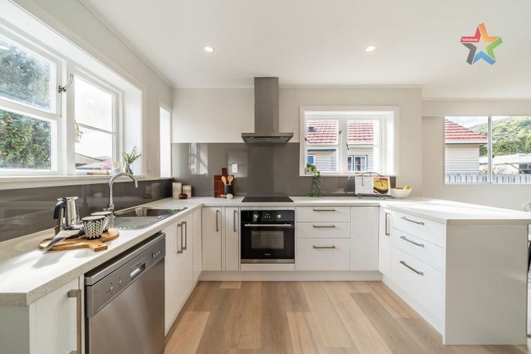 Photo of property in 19 Bell Road, Waiwhetu, Lower Hutt, 5010