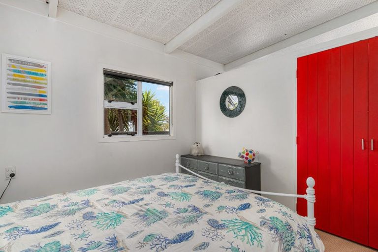 Photo of property in 2a Andresen Street, Foxton Beach, Foxton, 4815