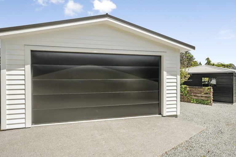 Photo of property in 23 Pukatea Street, Eastbourne, Lower Hutt, 5013